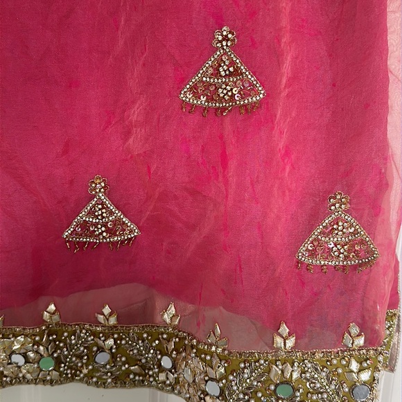 Pakistani 3pc Mehendi Lengha adress - Picture 13 of 17